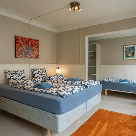 Big, Bright & Beautiful - With 6 Large Bedrooms Διαμέρισμα Μπέργκεν